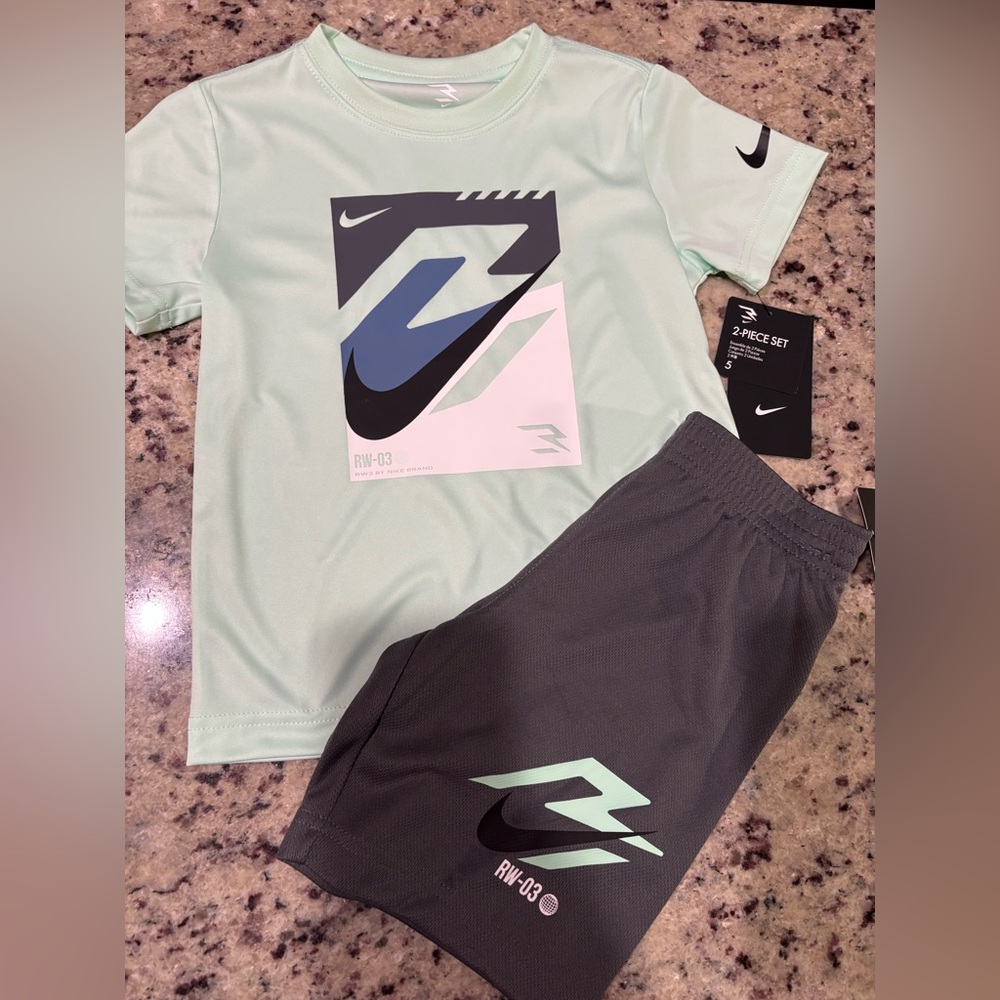 Nike nwt dri fit short set